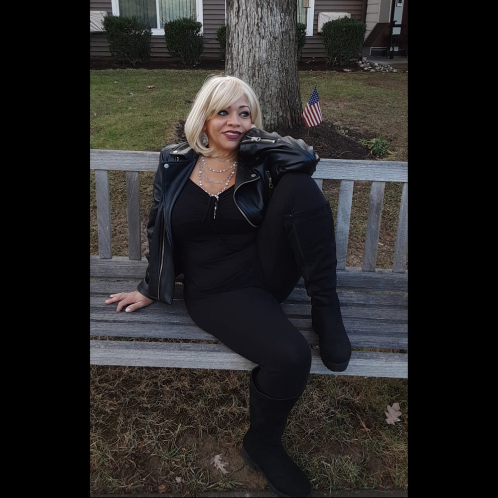 Meet your Posher, Angela